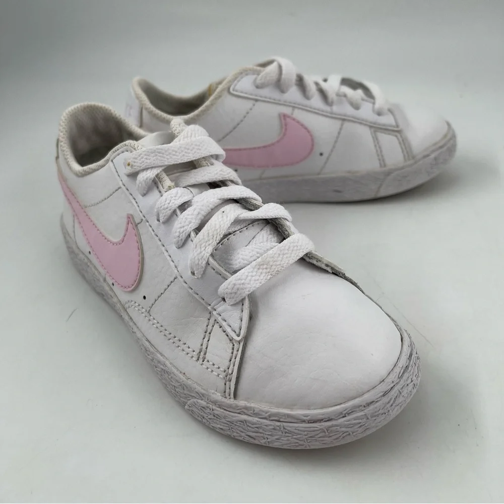 Nike Girls Blazer Low-SZ 12 C-White Pink Swoosh Lace-Up Leather Athletic Sneaker